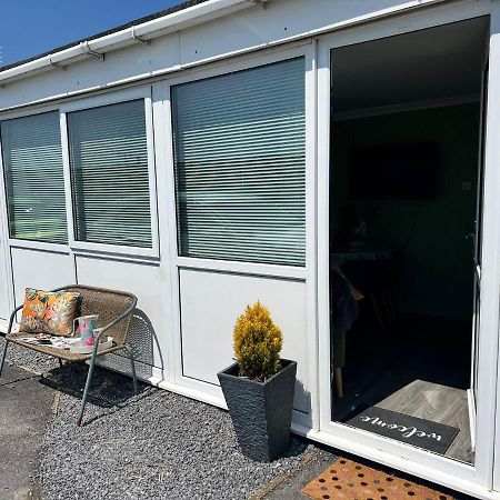 Chalet Ty Lilli Wen Sleep 6 Kidwelly Bagian luar foto